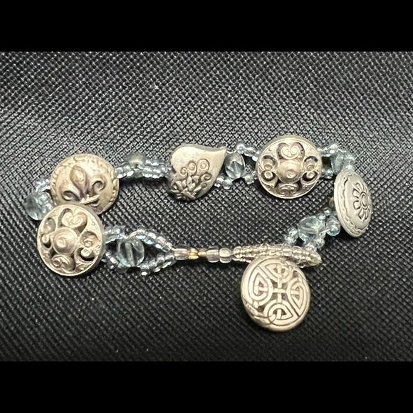 Silver-tone button bracelet. With light blue seed beads. - Picture 1 of 9